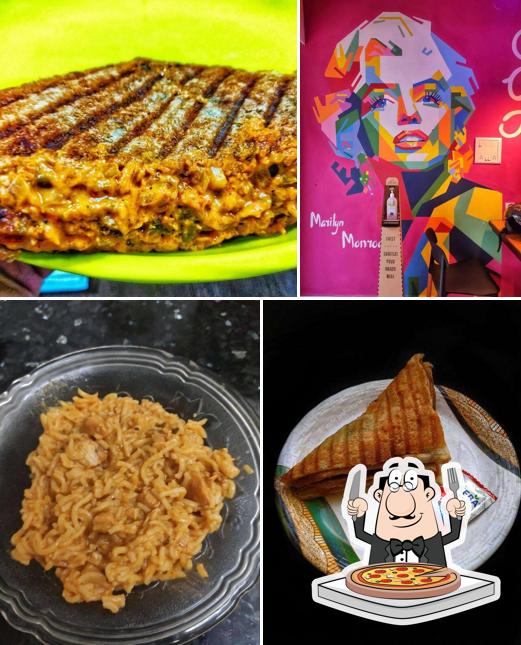 Pick pizza at Chainaama