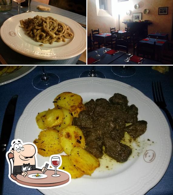 La foto della cibo e interni di LALOGGIA