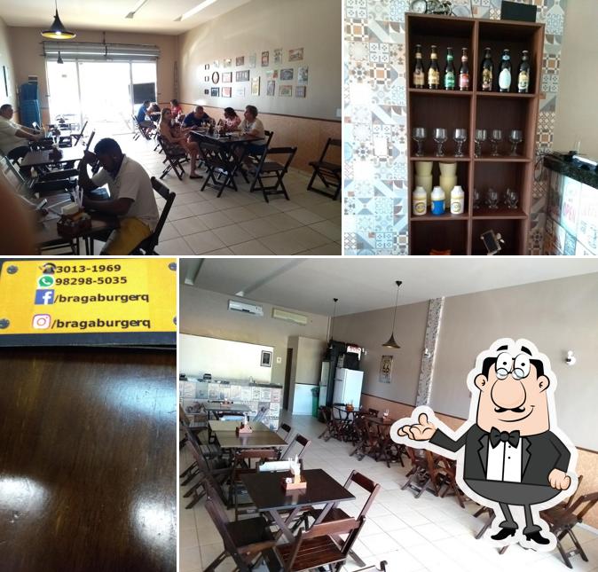 Sente em uma das mesas no Braga Burger Q
