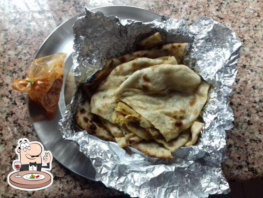 Food at Pari Family Restaurant