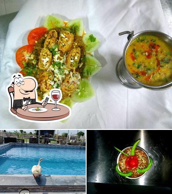 Food at OYO 26923 Hotel Landmark Continental