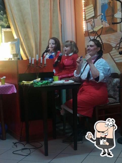 Dai un'occhiata agli interni di Trattoria Pizzeria " LE FIABE "