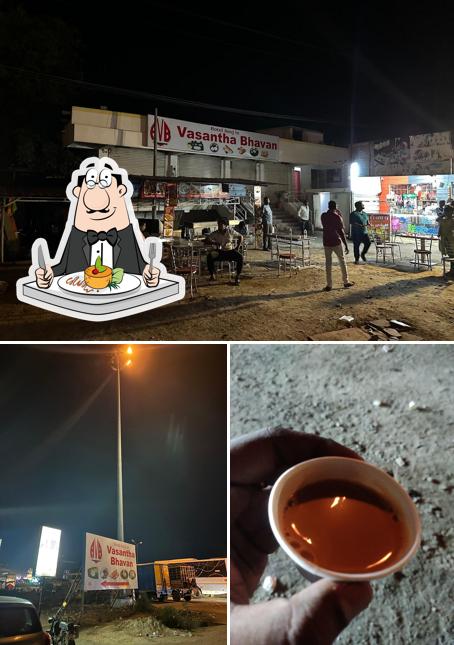 Food at Anuj in Vasantha Bhavan