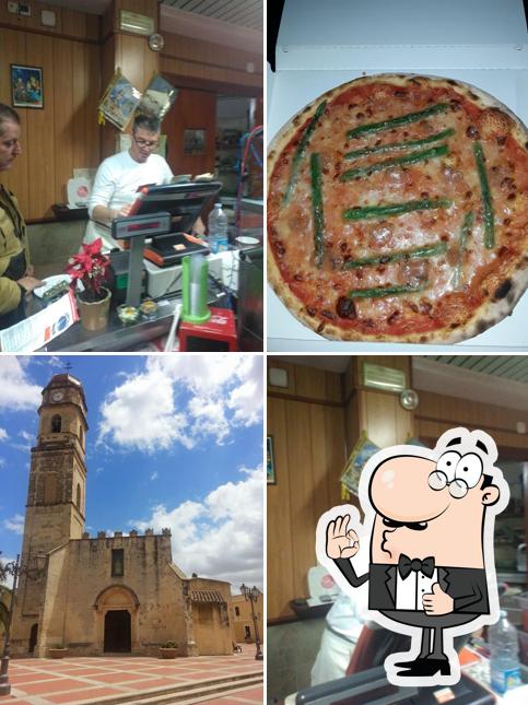 Piazza San Pietro di Coraddu Sarah