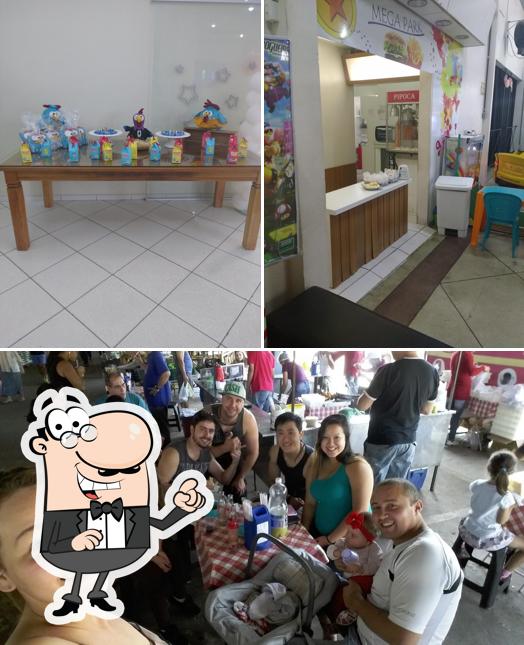 O interior do Mega Park Buffet