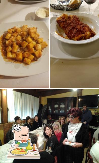 Questa è la immagine che presenta la cibo e bancone da bar di Alimentari Ciattaglia