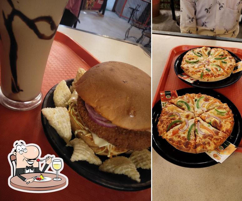 Food at Goli Vada Pav