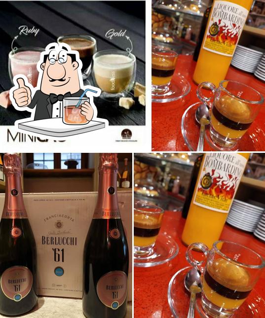 Prenditi un drink dal menu
