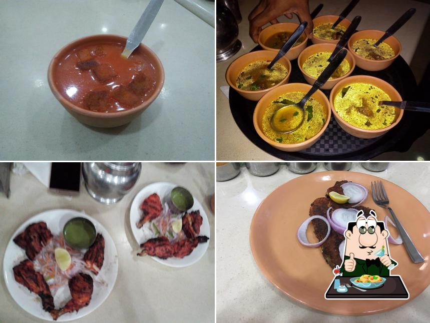 Food at Paarampariyam Unavagam ( Veg )