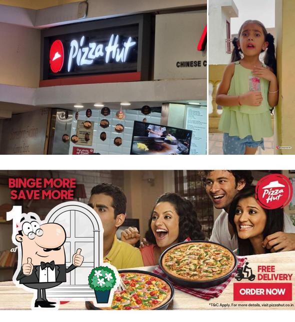 Pizza Hut Pavilion Mall, Ludhiana
