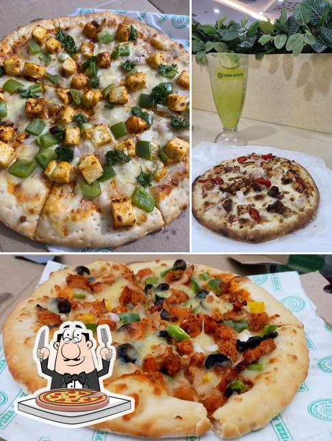 Order pizza at Pizza Ricotta Ymall