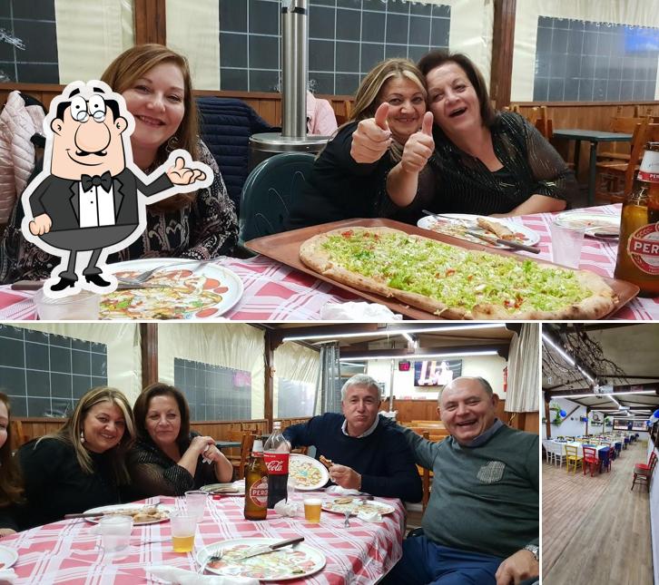 Gli interni di Pizzeria Due Sorelle