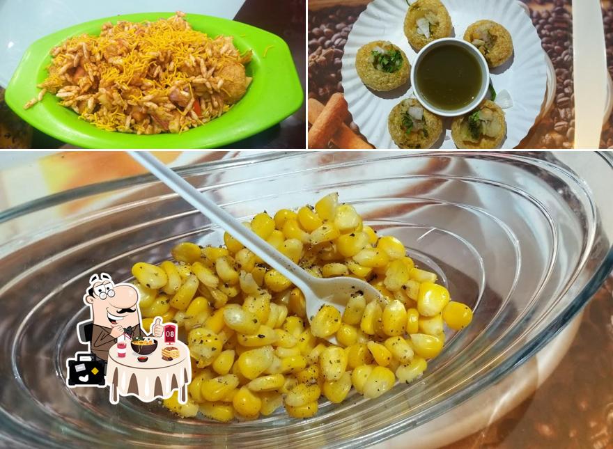 Food at Ponnan Ponmagal Snacks & Bites