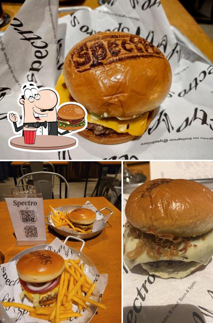 Peça um hambúrguer no SPECTRO BREW - Cerveja Artesanal, Drinks