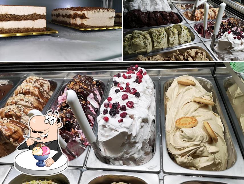 Non scordarti di ordinare un dessert a TIME Cafe - Racalmuto - Lounge Bar