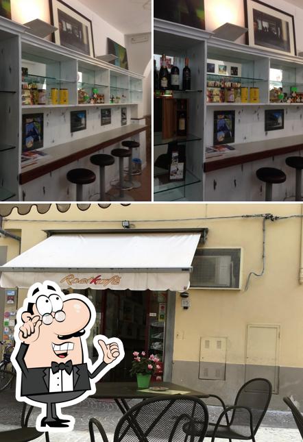 Dai un'occhiata agli interni di Bar La Bottega Del Caffè