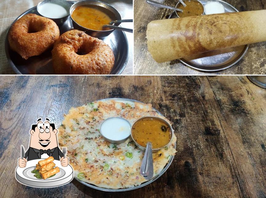 Spring rolls at Hotel Manjunath