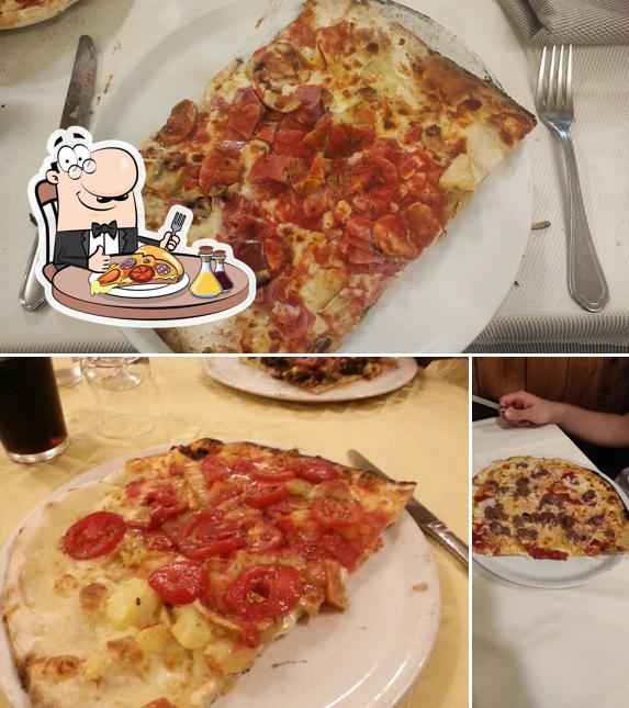 Ordina tra le svariate varianti di pizza