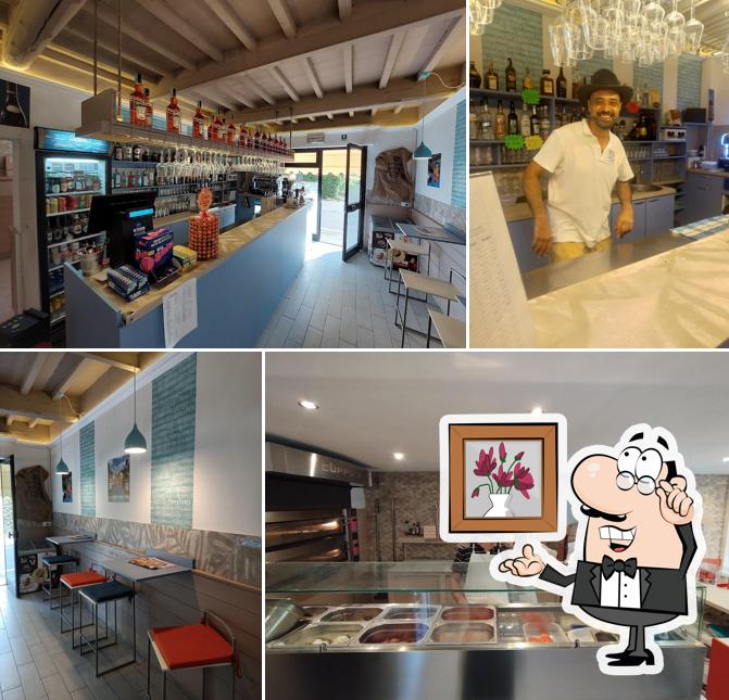 Gli interni di Pizzeria Manuval