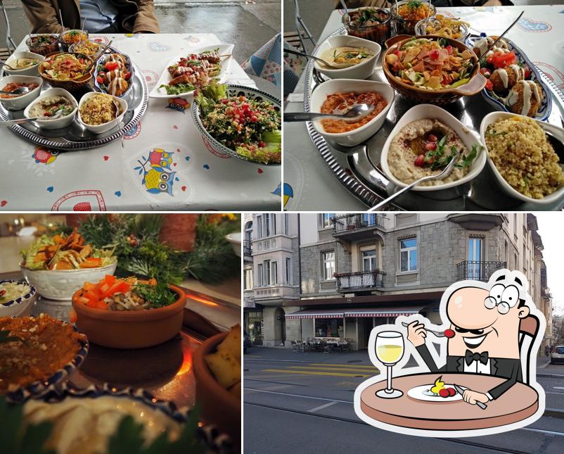 Platti al Moudi's Lecker Cafe