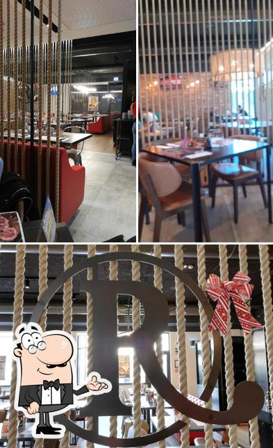 Siediti a un tavolo di ROADHOUSE RESTAURANT ERBA