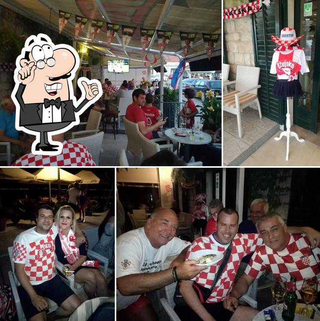 Gli interni di Cafe Gajo