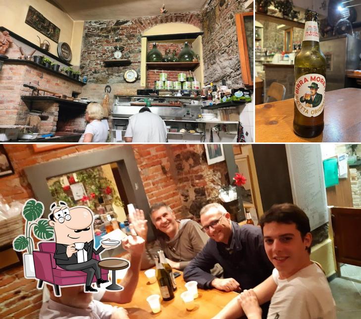 Pizzeria da Pino si caratterizza per la interni e bevanda