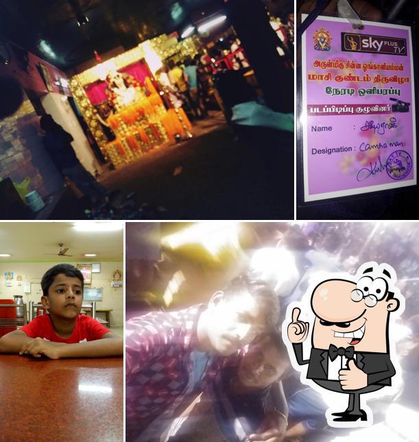 See this picture of Saravana Bhavan