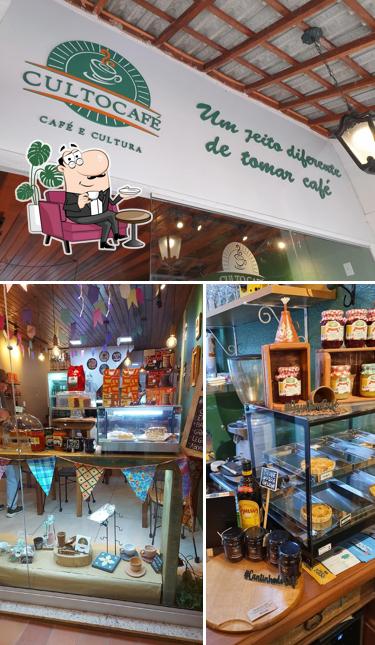 O interior do Culto Café