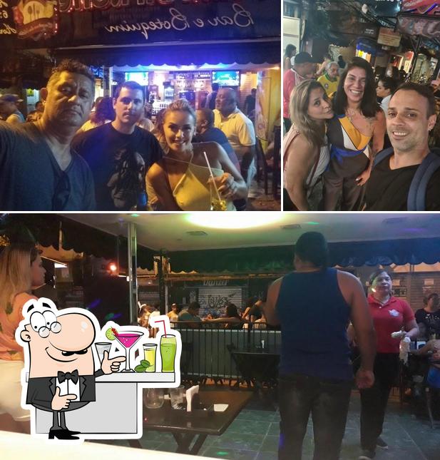 Look at this image of Bar Esquina da Noite