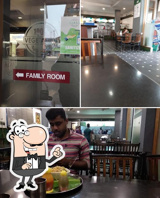 Check out how Farsa Pure Veg Manjeri looks inside
