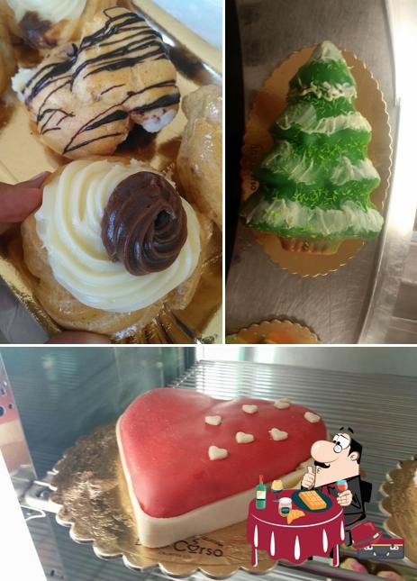 Bar Del Corso Snc...caffetteria...pasticceria...gelateria serve un'ampia varietà di dessert
