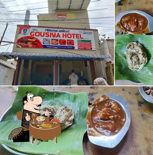Food at Gousiya Hotel (Paya, Aapam, Chicken Masala, Parota)