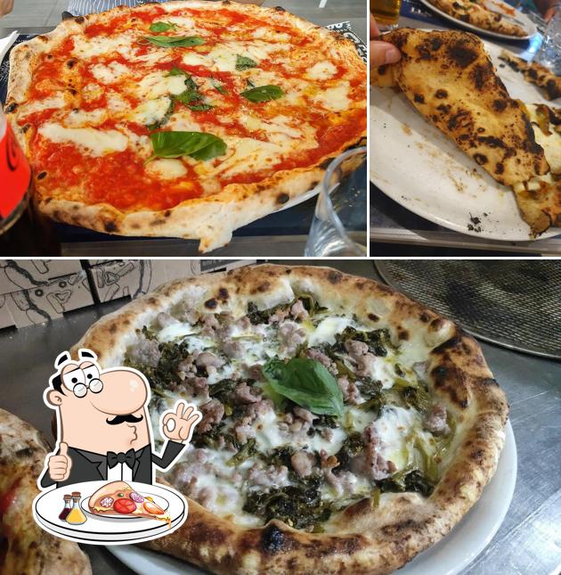 Ordina tra le svariate varianti di pizza
