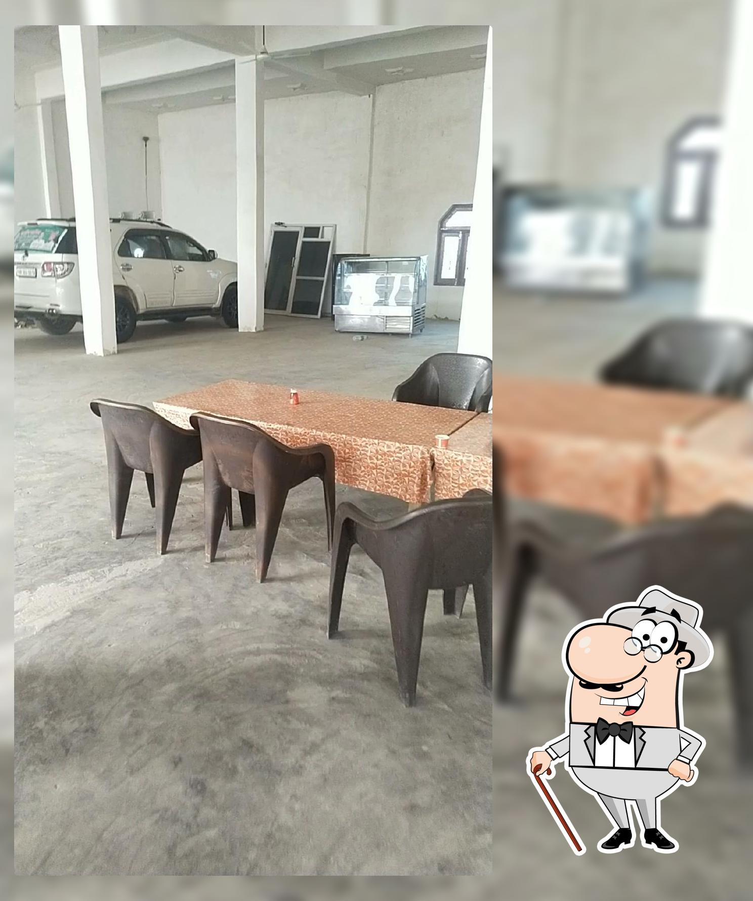 street fast food corner