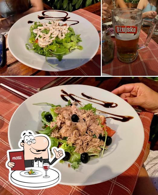 Tra le diverse cose da Bistro Renata si possono trovare la cibo e interni