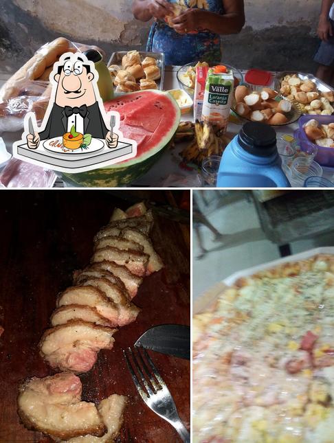 Comida em Pizzaria Campeã