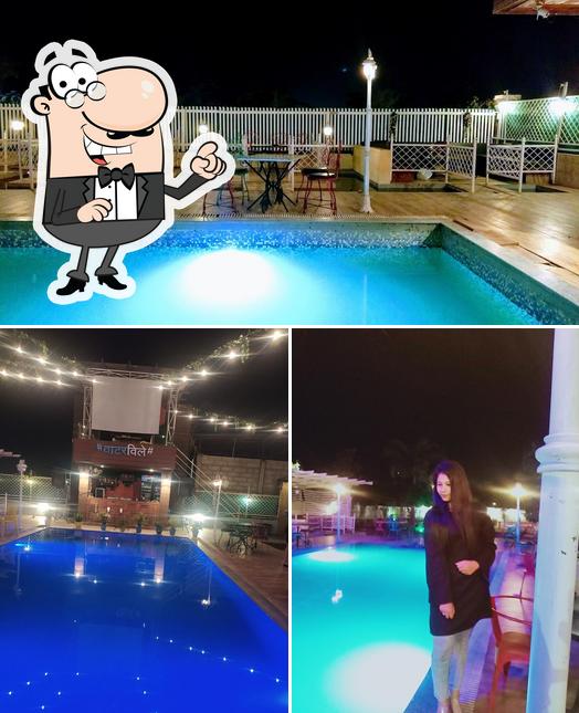 Check out how WaterVille Pooldeck & Lounge looks outside
