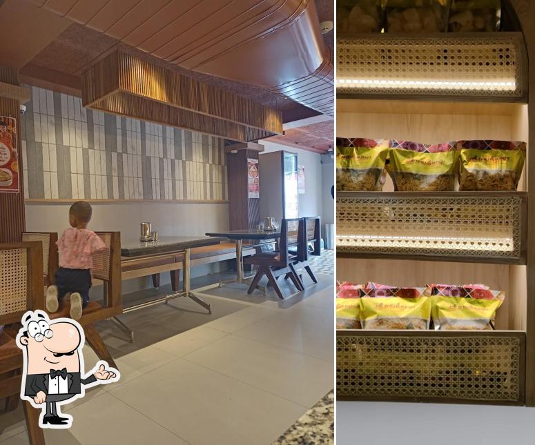 The interior of Shri Sangeethas (W.B. Road, Trichy) Veg. Restaurant Sweets Savouries