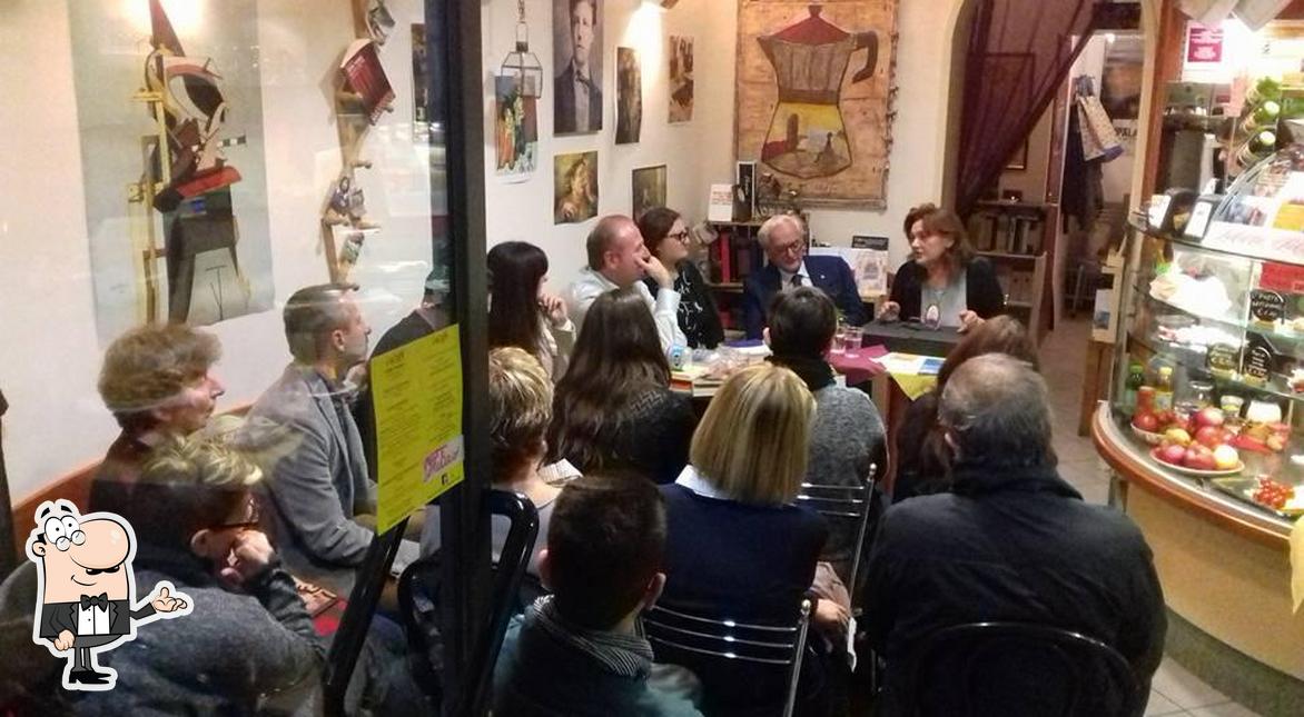 Siediti a un tavolo di LuCaffè-Caffè Letterario