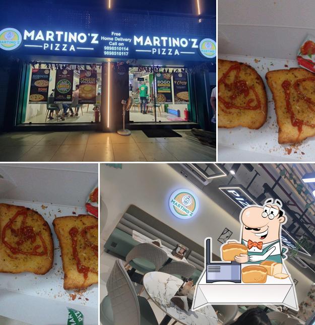 Garlic bread at Martino'z Pizza