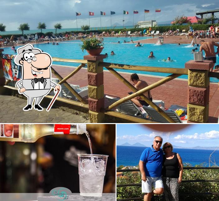 Puoi goderti l'aria fresca da seduto all'esterno di Zanza Beach Club