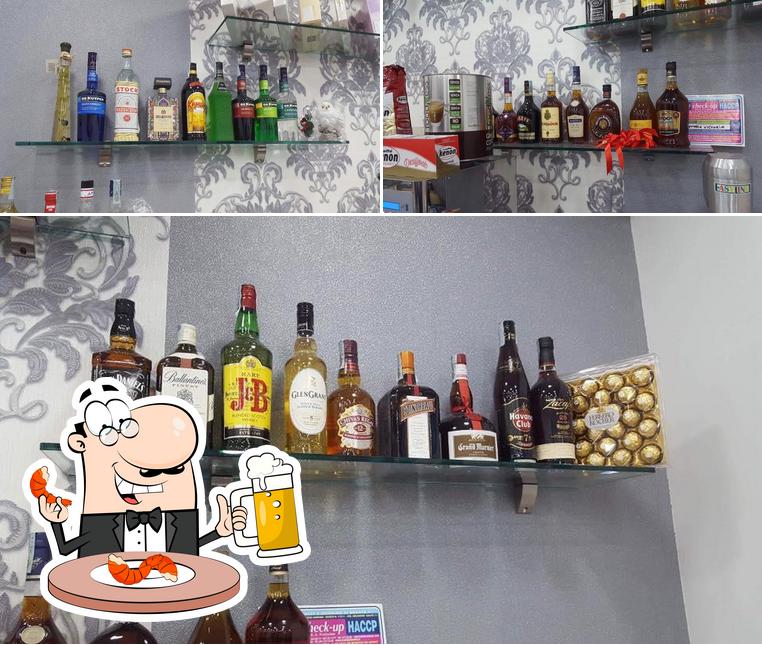 Puoi prenderti un rinfrescante bicchiere di birra chiara o scura