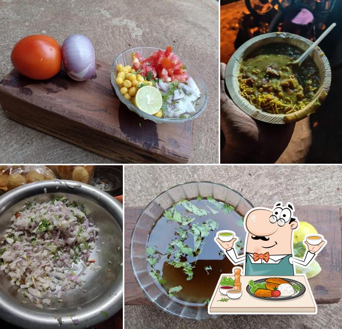 Food at Bhatta's Panipuri Centre