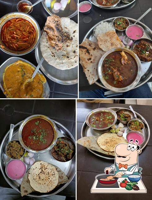 Chicken curry at Hotel Gondhali