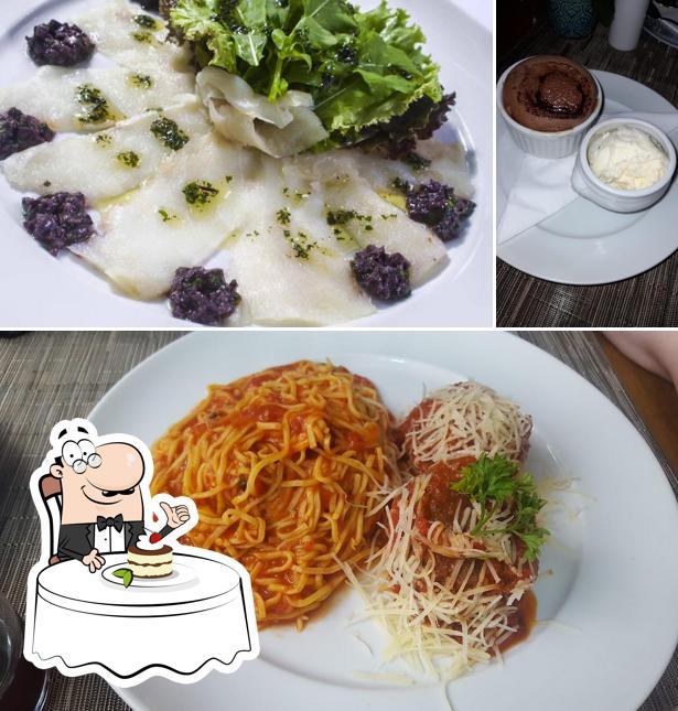 Pina Restaurante Italiano provê uma variedade de pratos doces