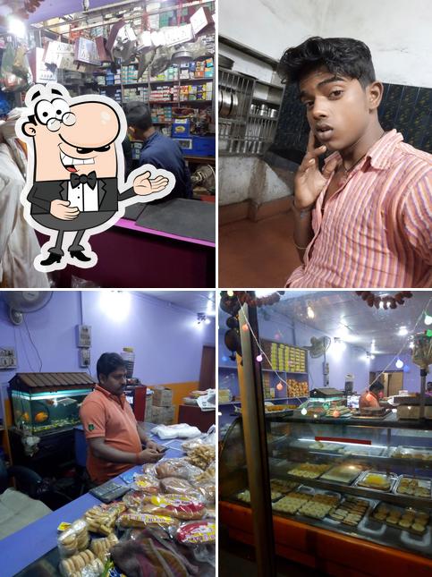 Shri Bhola Sweets