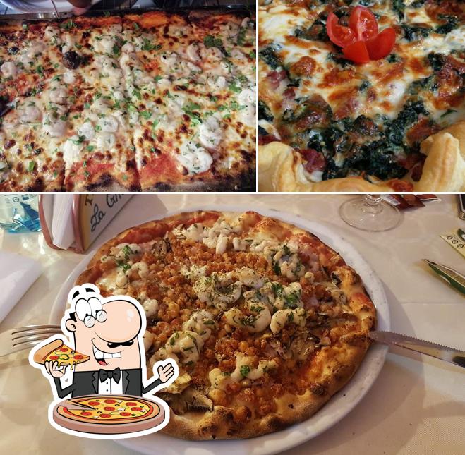 Scegli una pizza a Ristorante Pizzeria La Ghiotta