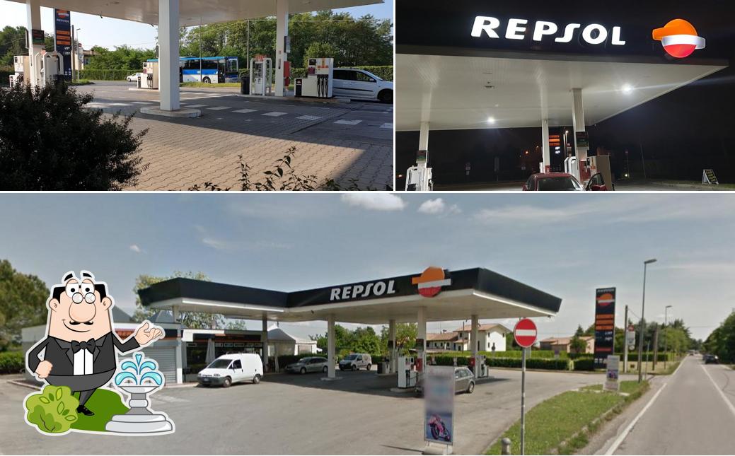 Puoi goderti l'aria fresca da seduto all'esterno di Tamoil