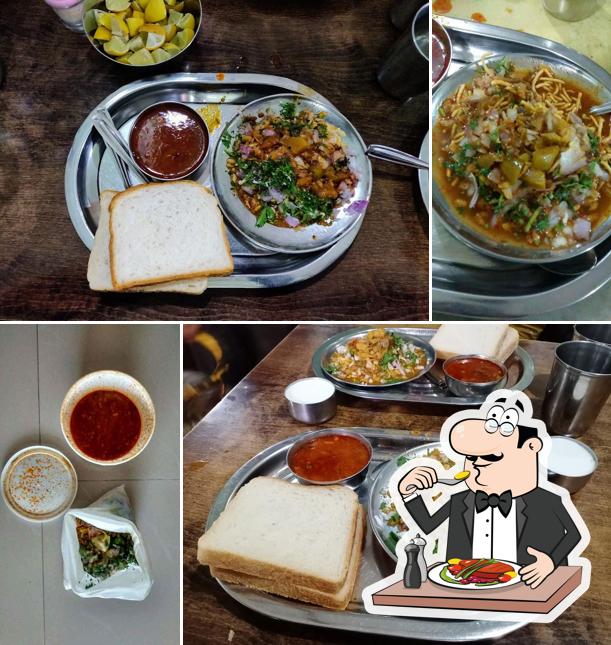 Food at Bedekar Misal